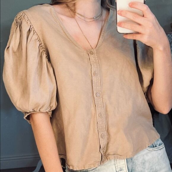 Express size small balloon short sleeve tan button up top - Picture 1 of 7